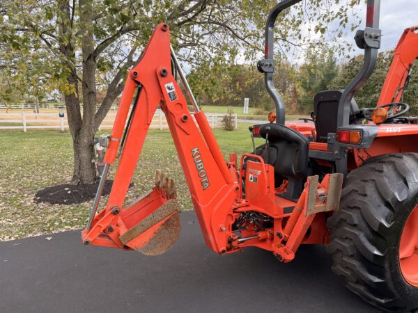 2007 Kubota Grand L3240 Tractor Loader Backhoe - Image 18