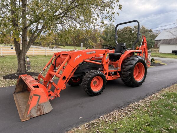 2007 Kubota Grand L3240 Tractor Loader Backhoe - Image 22