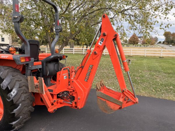 2007 Kubota Grand L3240 Tractor Loader Backhoe - Image 28