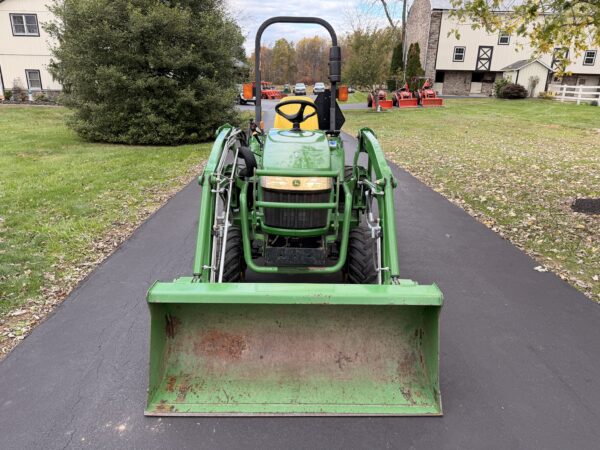 2009 John Deere 2305 Tractor Loader - Image 5