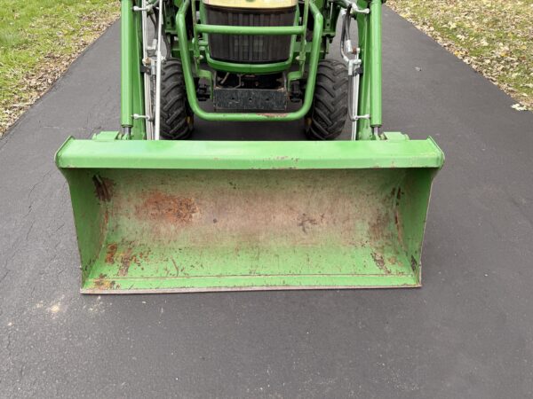 2009 John Deere 2305 Tractor Loader - Image 6