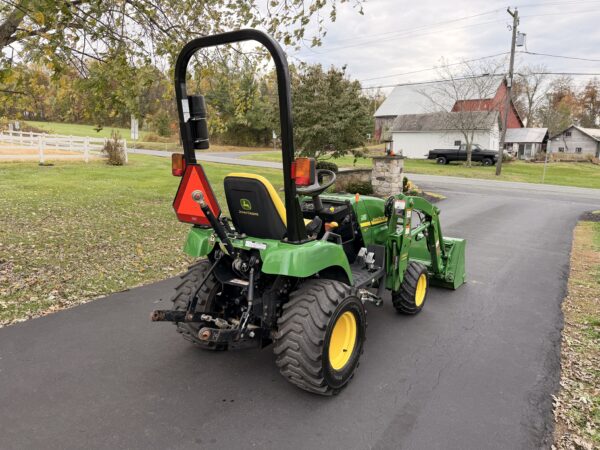 2009 John Deere 2305 Tractor Loader - Image 10
