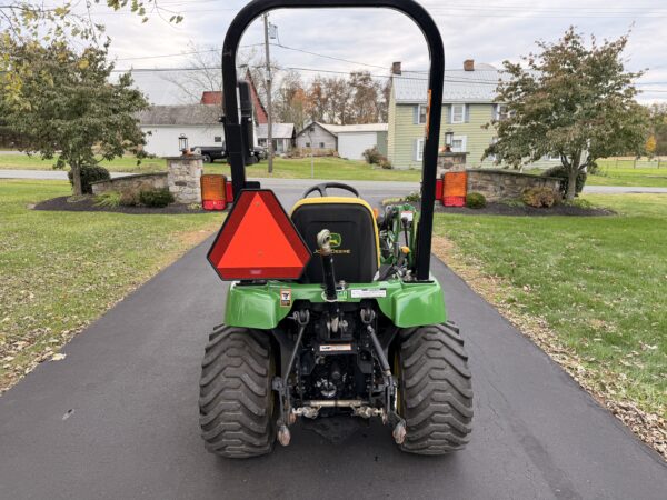2009 John Deere 2305 Tractor Loader - Image 13
