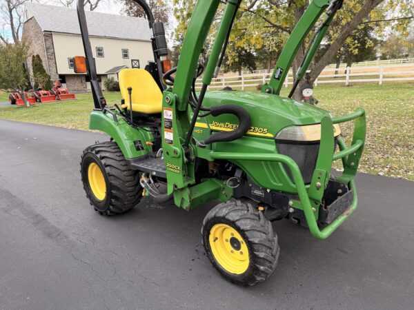 2009 John Deere 2305 Tractor Loader - Image 15