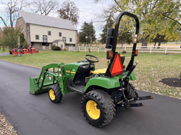 2009 John Deere 2305 Tractor Loader - Image 22