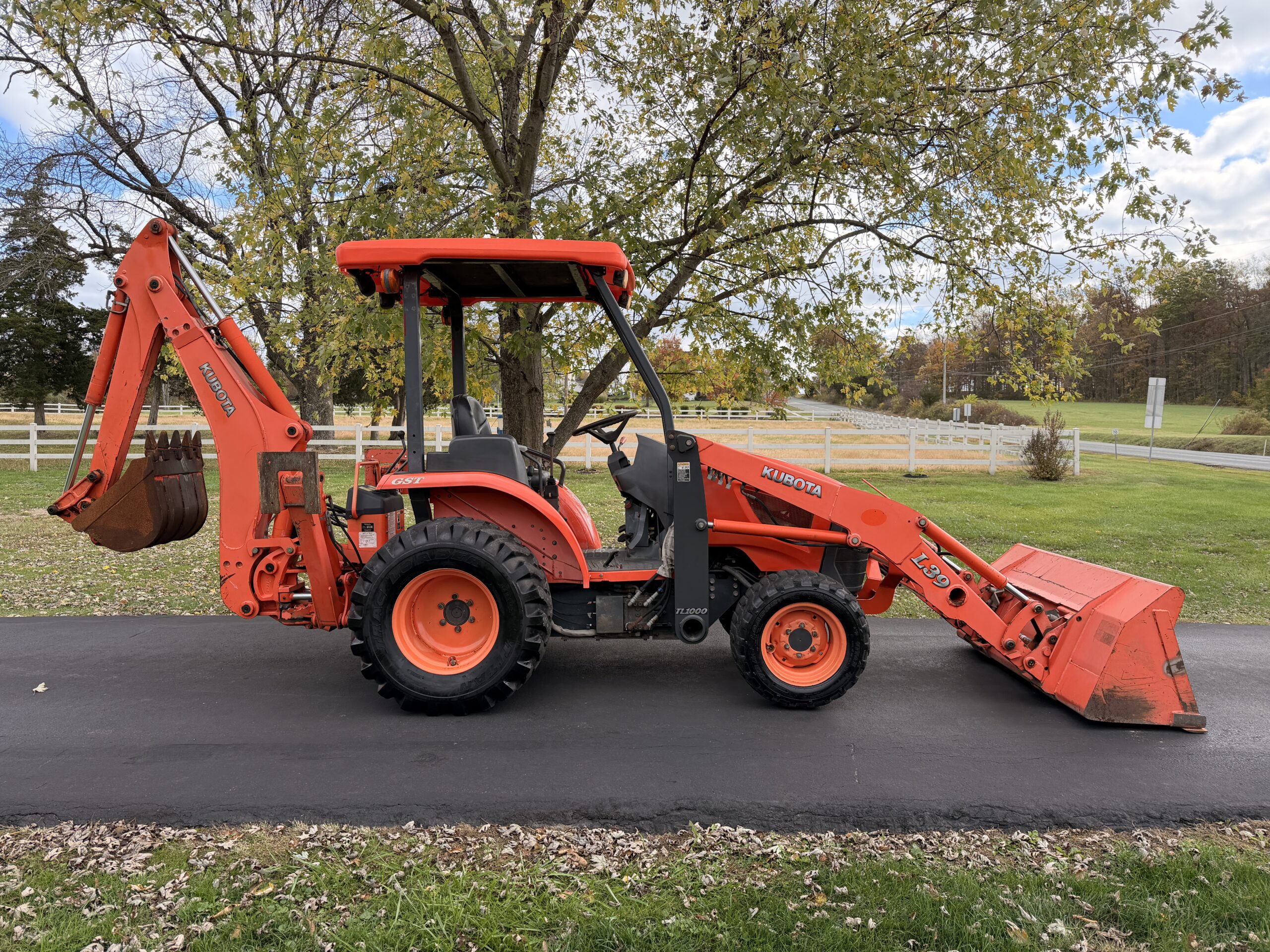 2008 Kubota L39 Tractor Loader Backhoe
