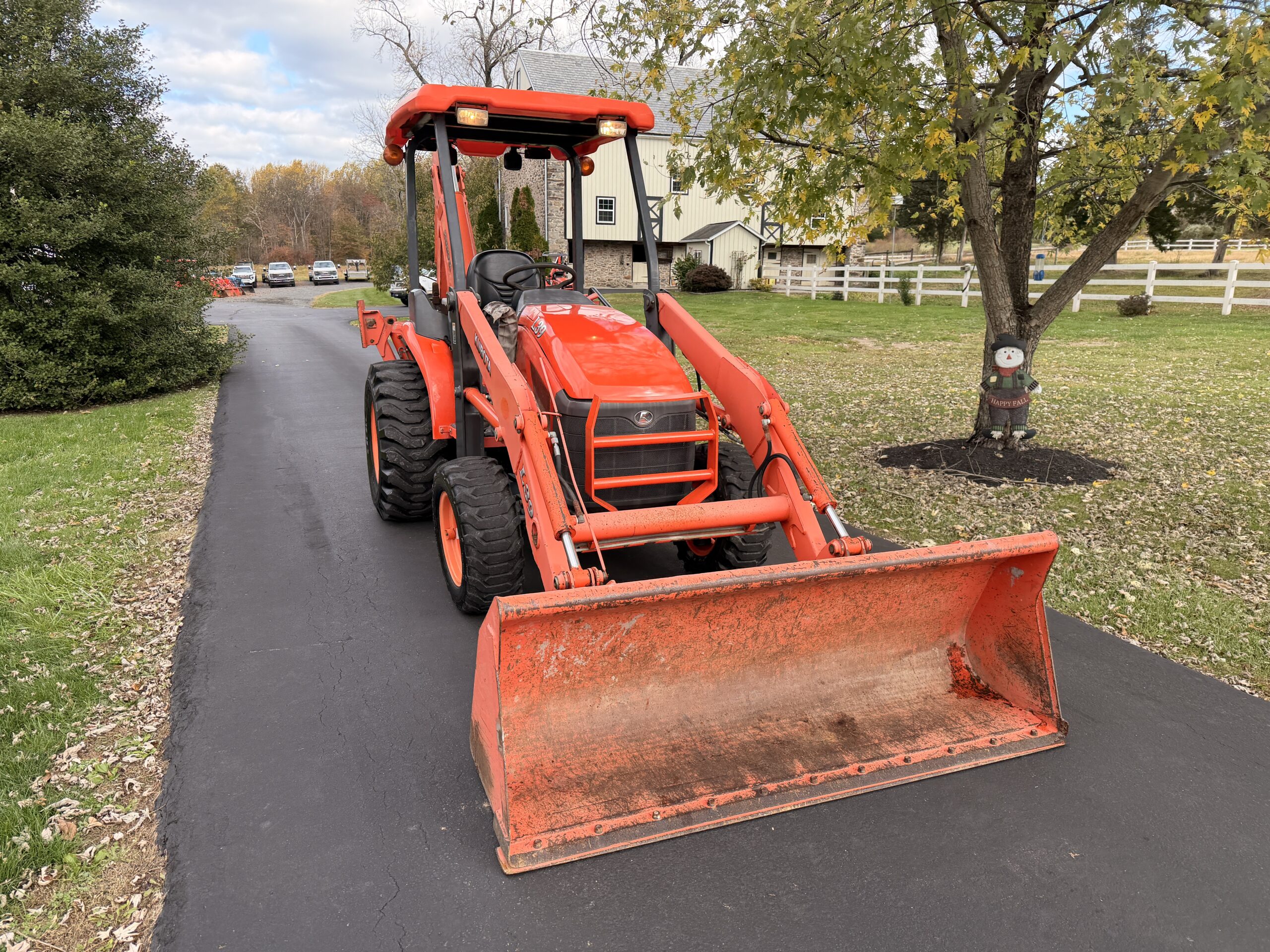 2008 Kubota L39 Tractor Loader Backhoe - Image 4