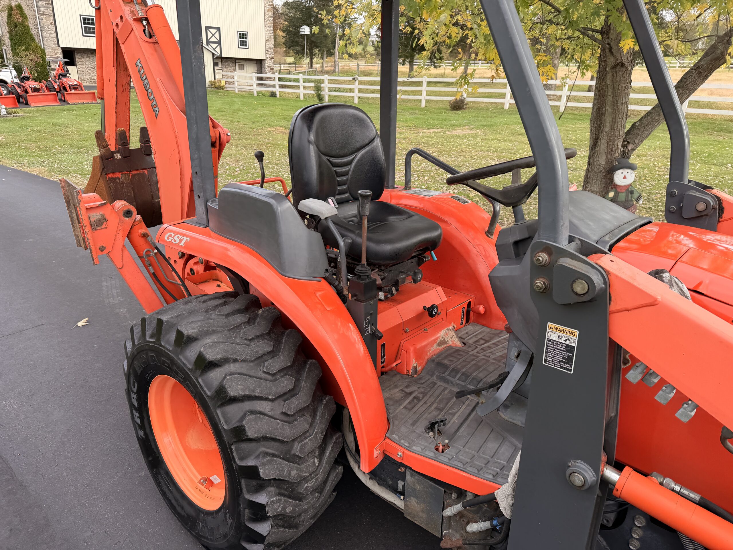 2008 Kubota L39 Tractor Loader Backhoe - Image 9