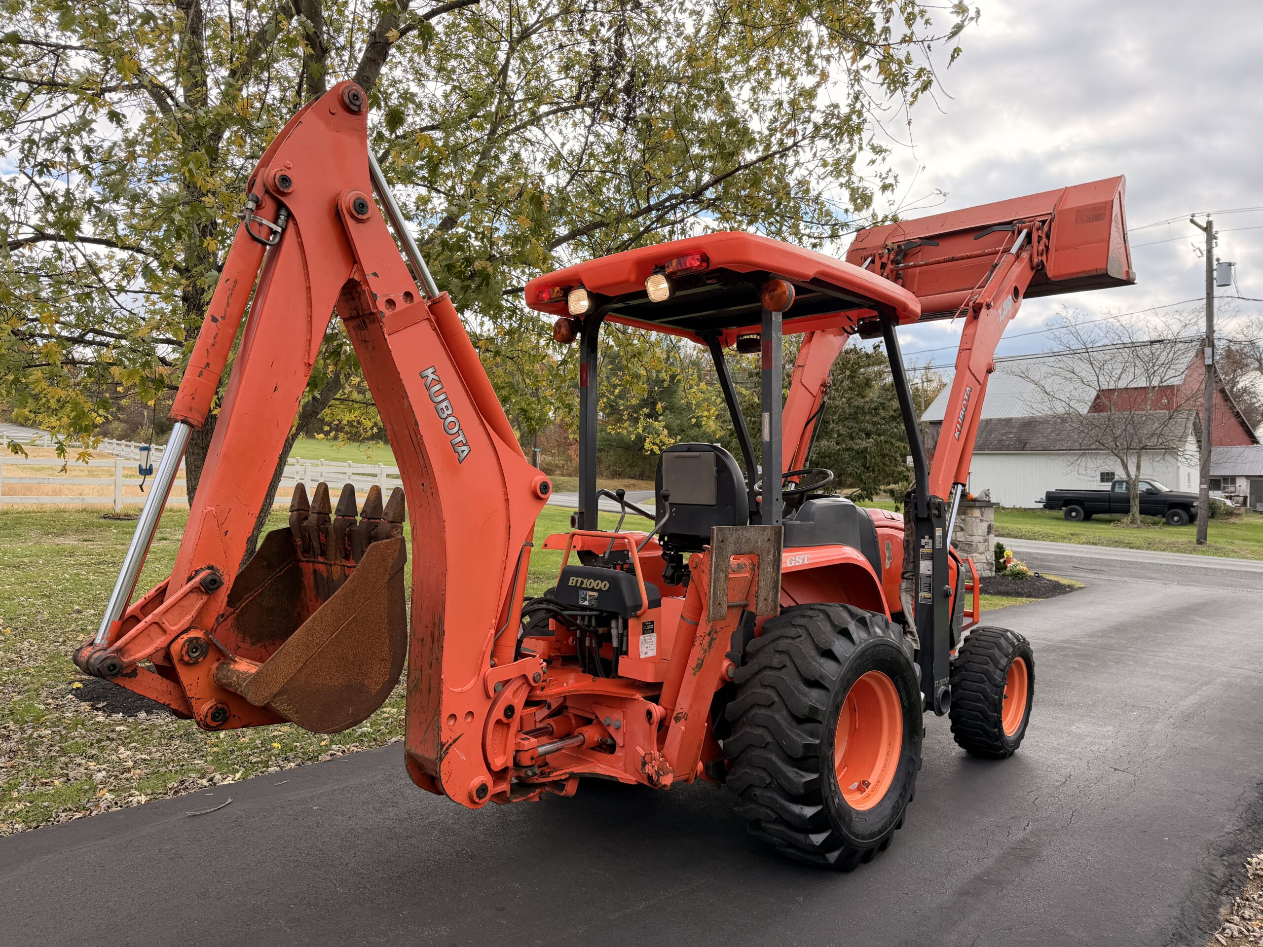 2008 Kubota L39 Tractor Loader Backhoe - Image 16