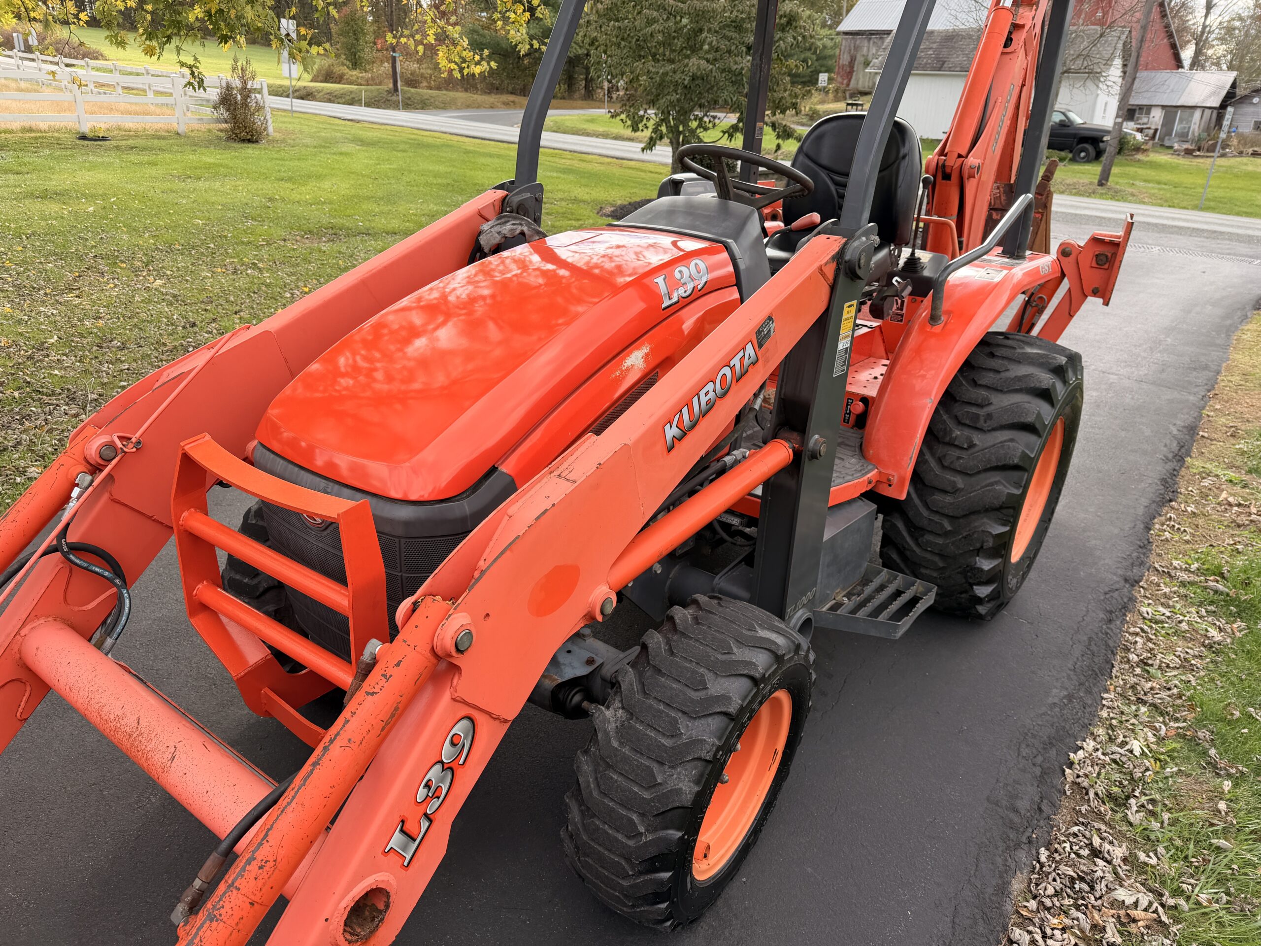 2008 Kubota L39 Tractor Loader Backhoe - Image 22