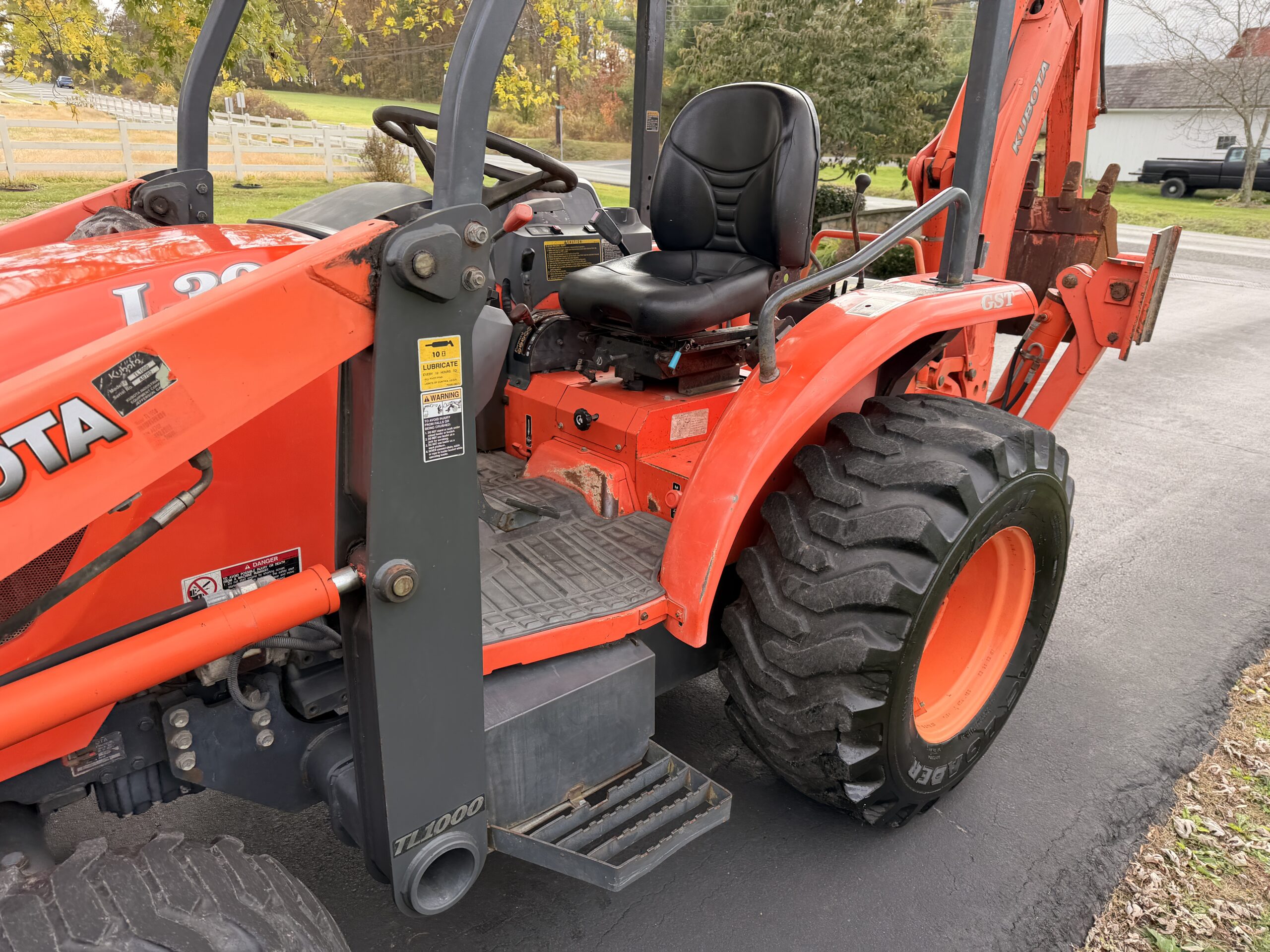 2008 Kubota L39 Tractor Loader Backhoe - Image 23