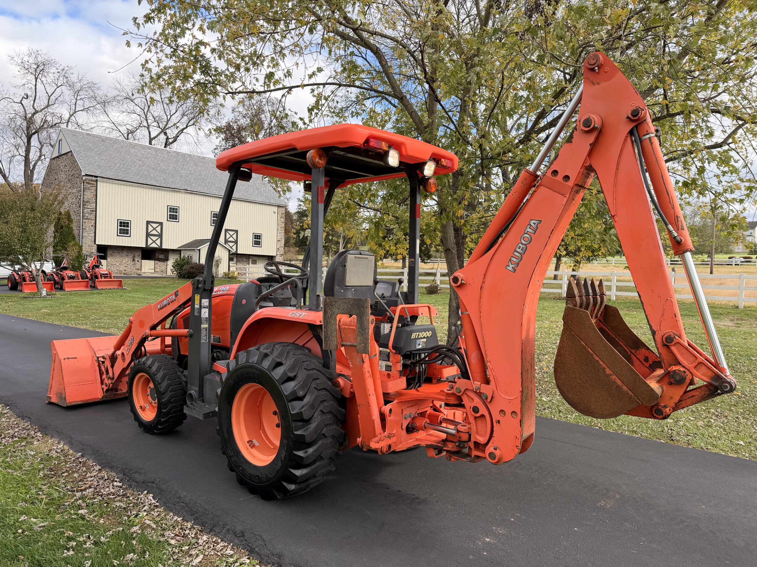 2008 Kubota L39 Tractor Loader Backhoe - Image 24