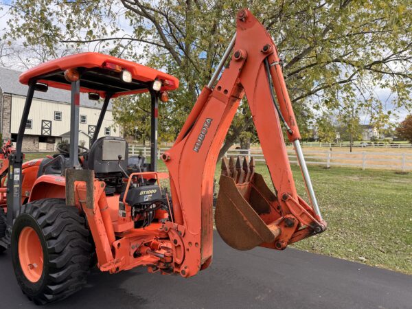 2008 Kubota L39 Tractor Loader Backhoe - Image 25