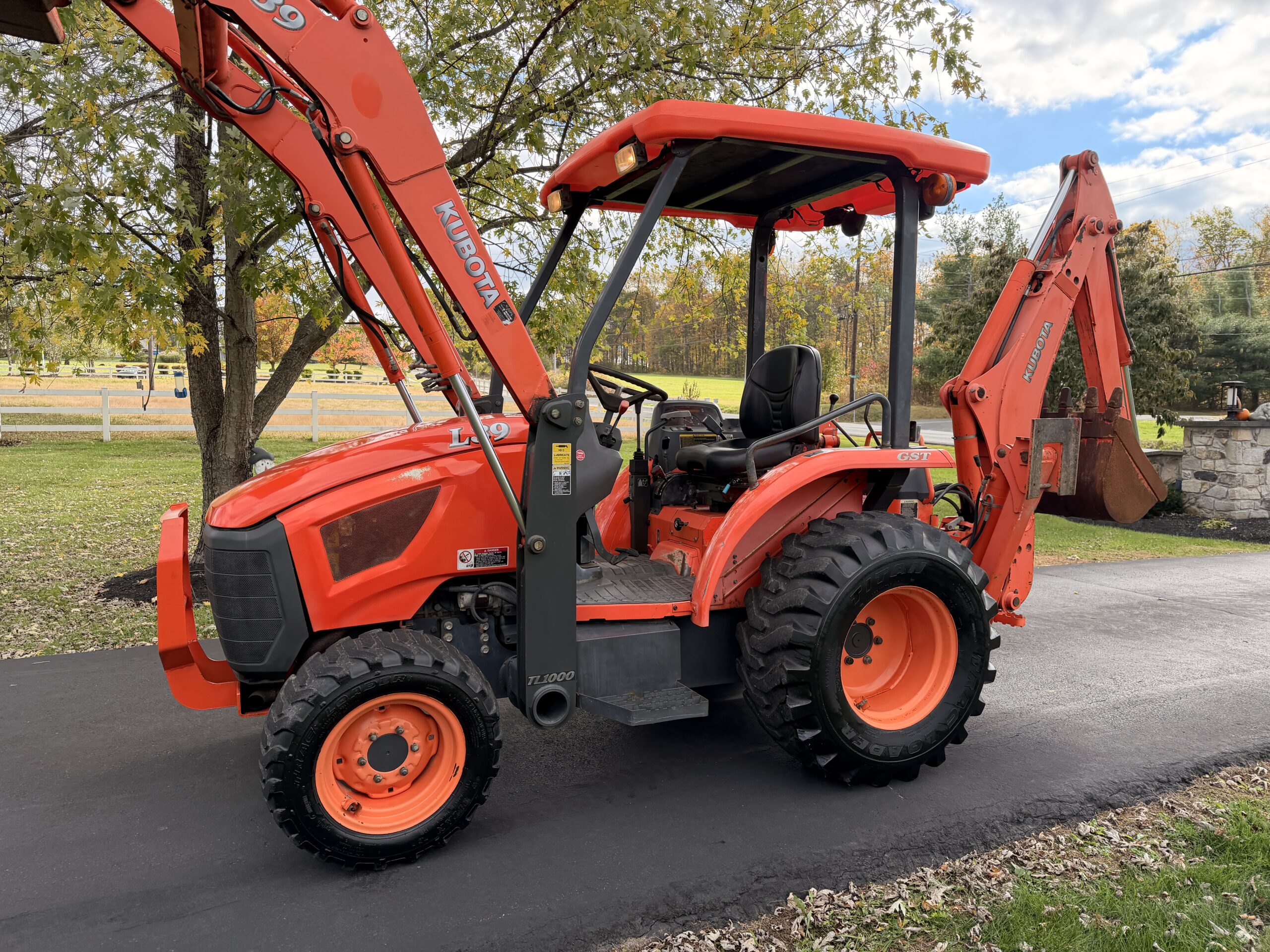 2008 Kubota L39 Tractor Loader Backhoe - Image 27