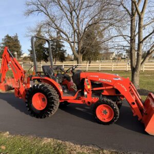 2013 Kubota B3200 Tractor Loader Backhoe