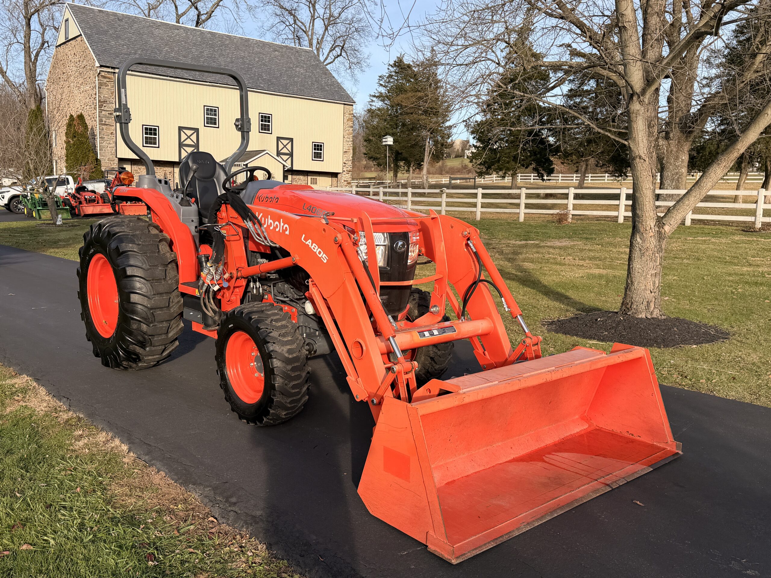 2021 Kubota Grand L4060 Limited Edition Tractor Loader - Image 4