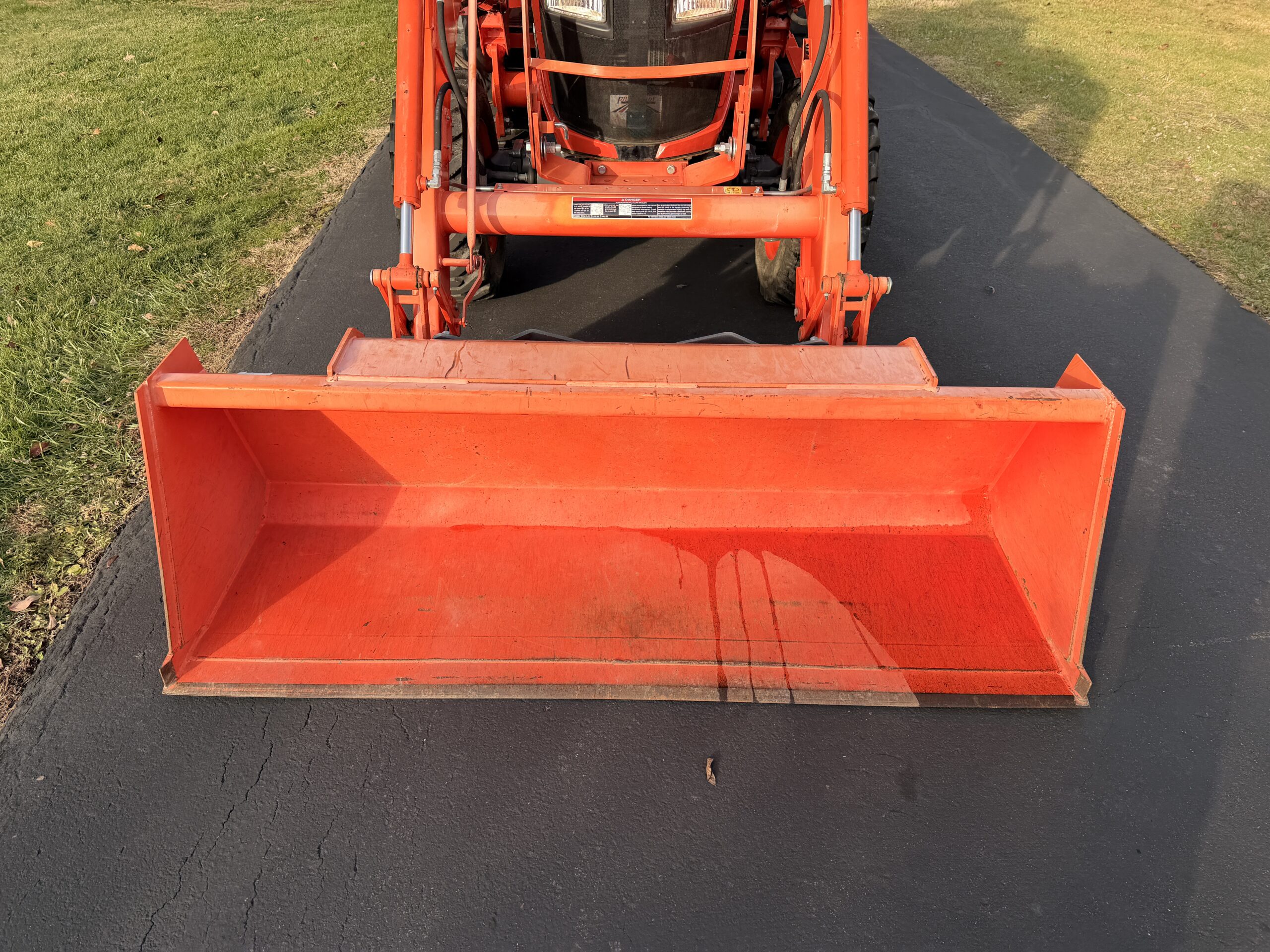 2021 Kubota Grand L4060 Limited Edition Tractor Loader - Image 6