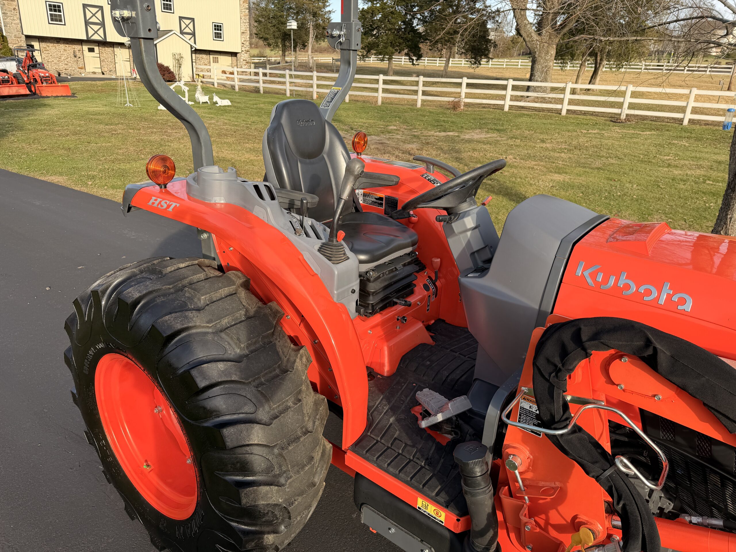 2021 Kubota Grand L4060 Limited Edition Tractor Loader - Image 14