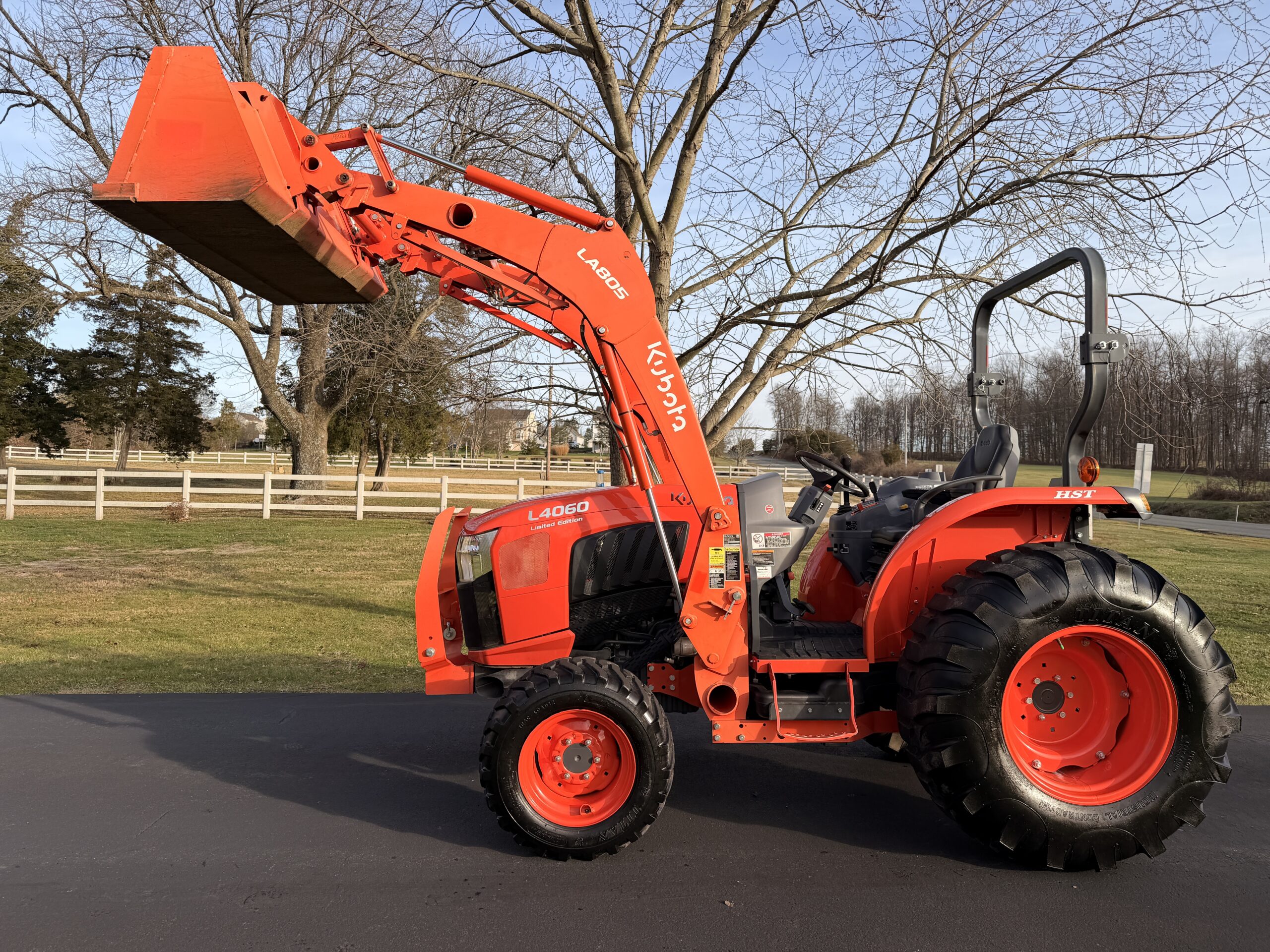 2021 Kubota Grand L4060 Limited Edition Tractor Loader - Image 22