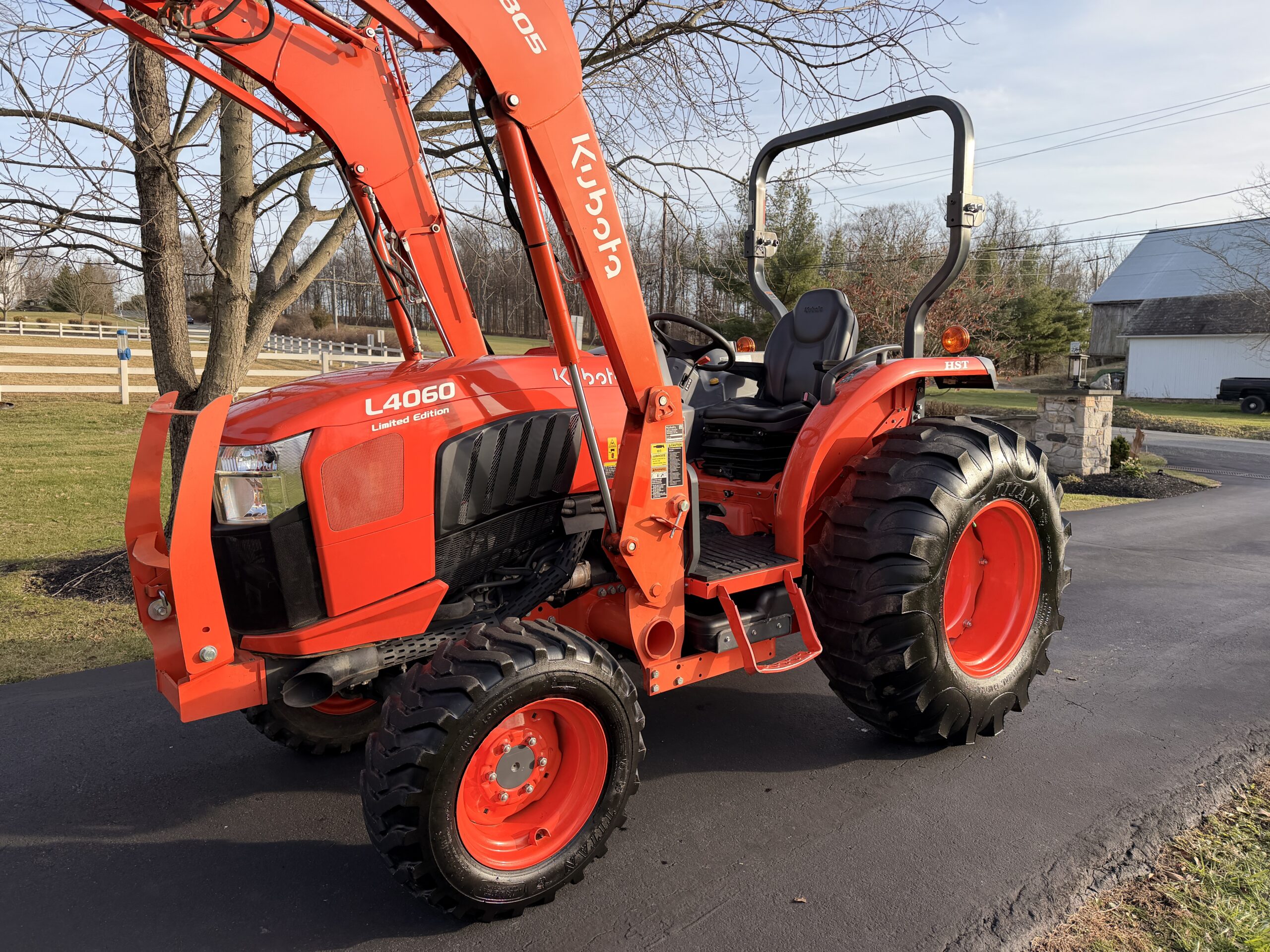 2021 Kubota Grand L4060 Limited Edition Tractor Loader - Image 23