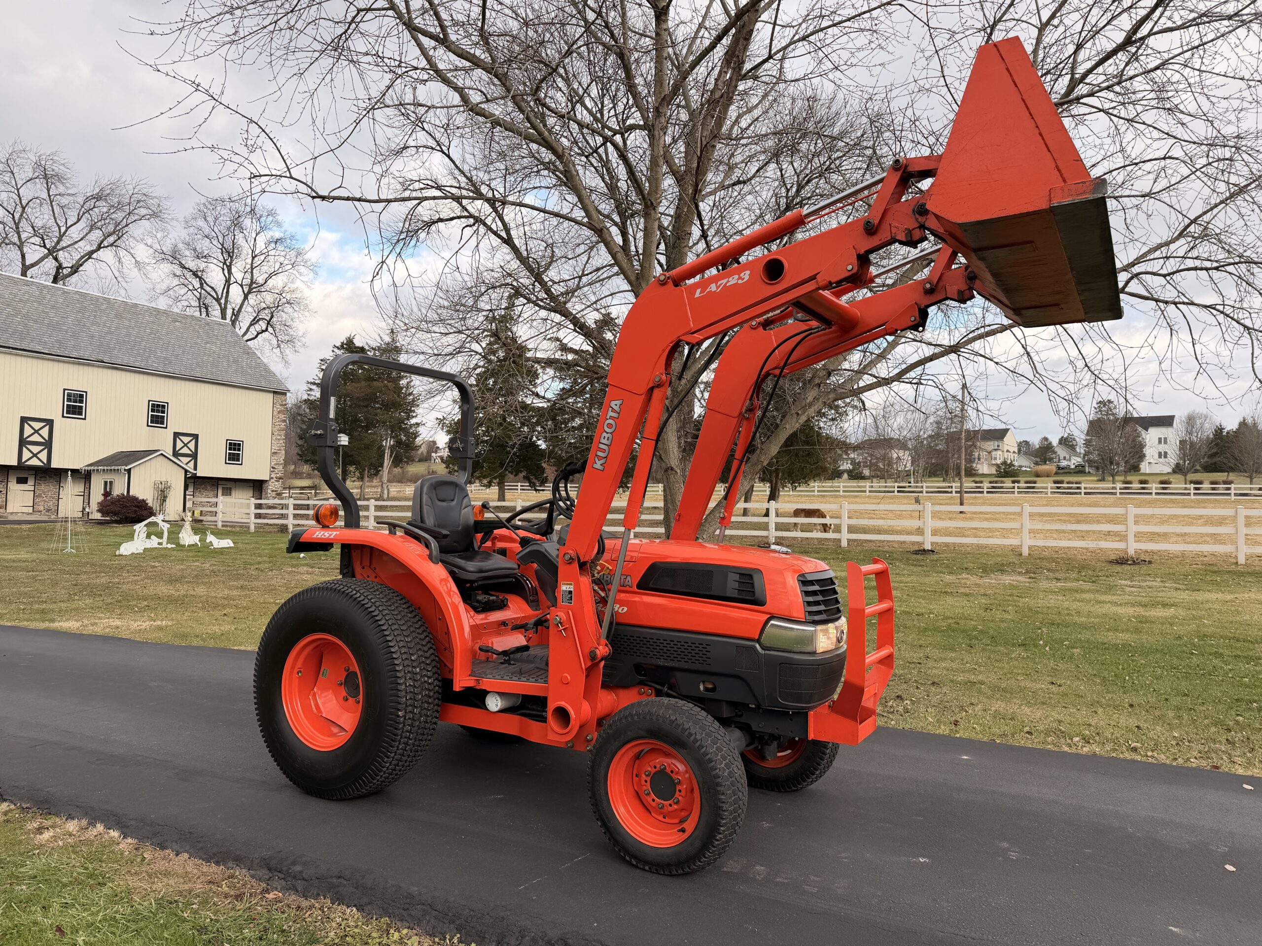 2004 Kubota Grand L3430 Tractor Loader - Image 10