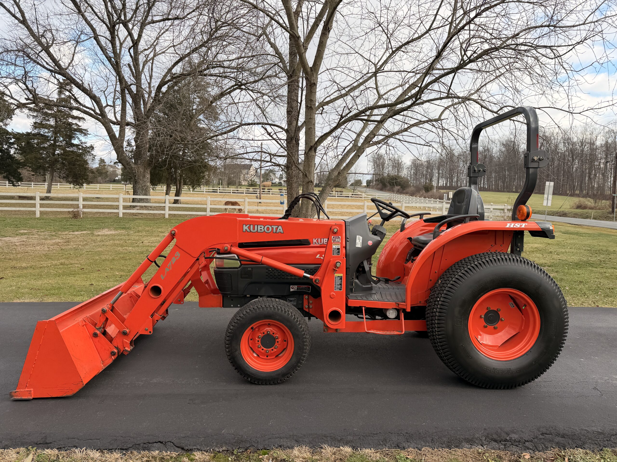 2004 Kubota Grand L3430 Tractor Loader - Image 17
