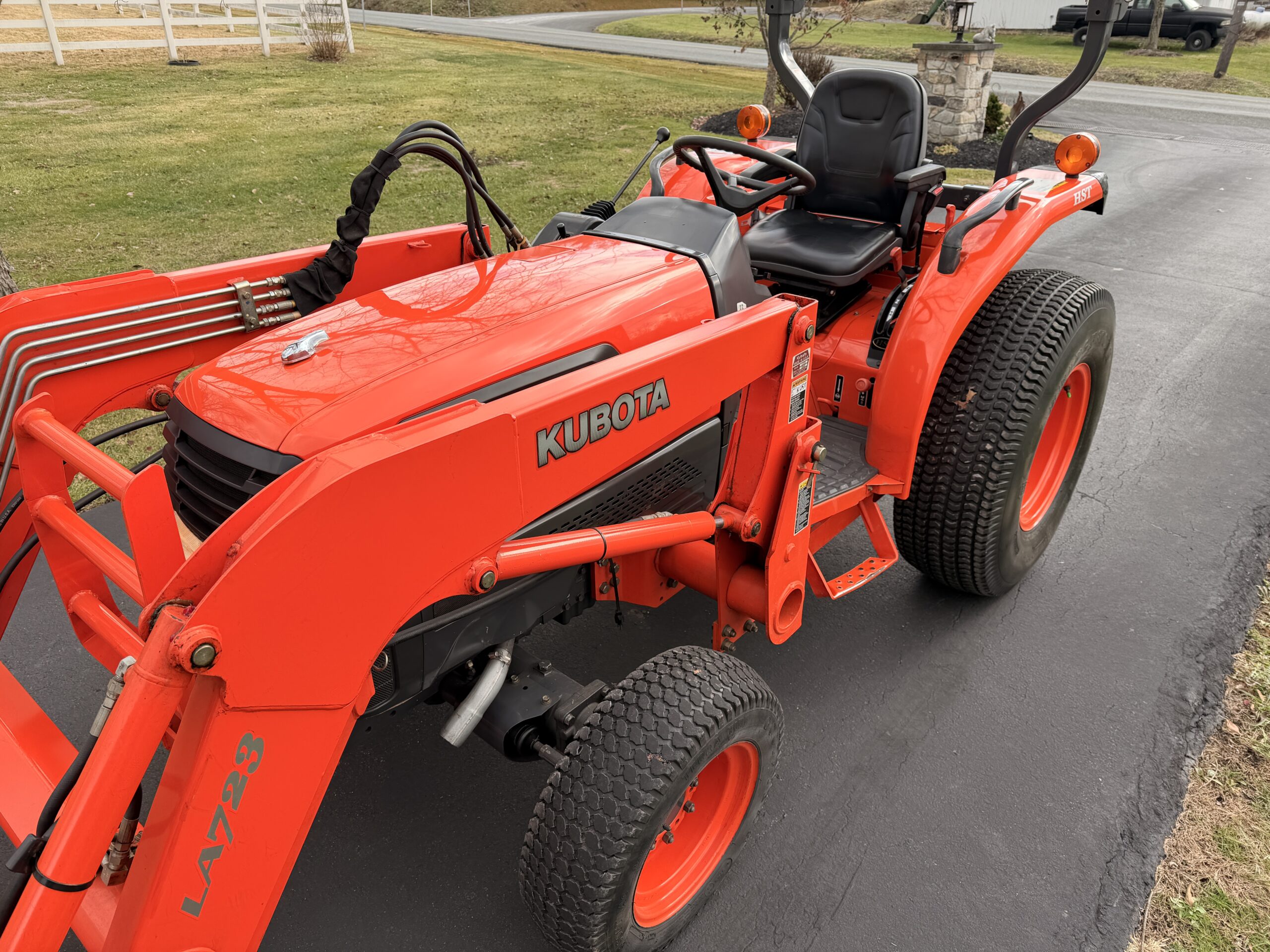 2004 Kubota Grand L3430 Tractor Loader - Image 19