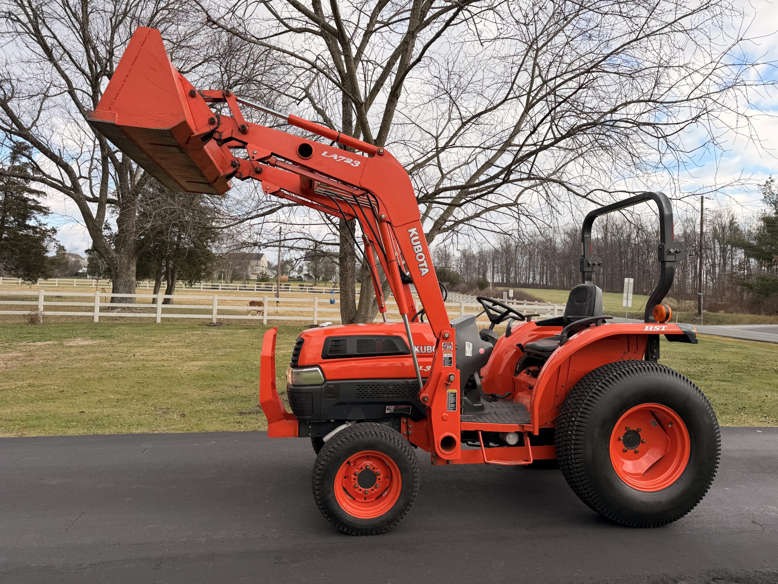 2004 Kubota Grand L3430 Tractor Loader - Image 23