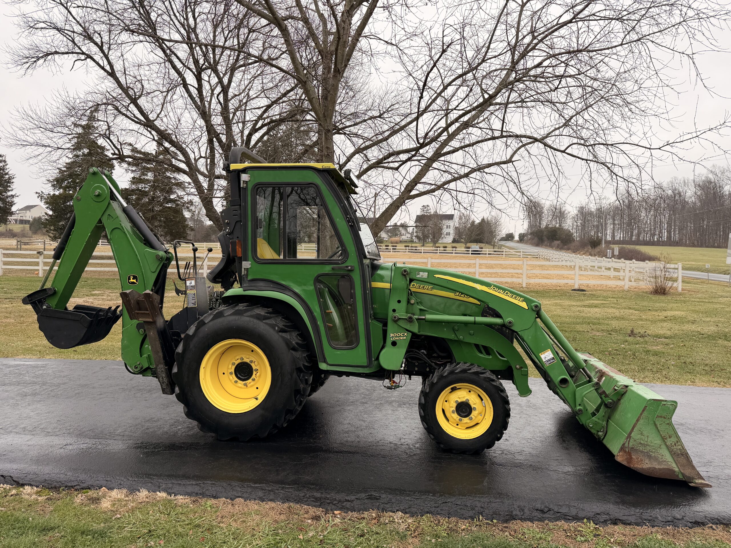 2005 John Deere 3120 Tractor Loader Backhoe