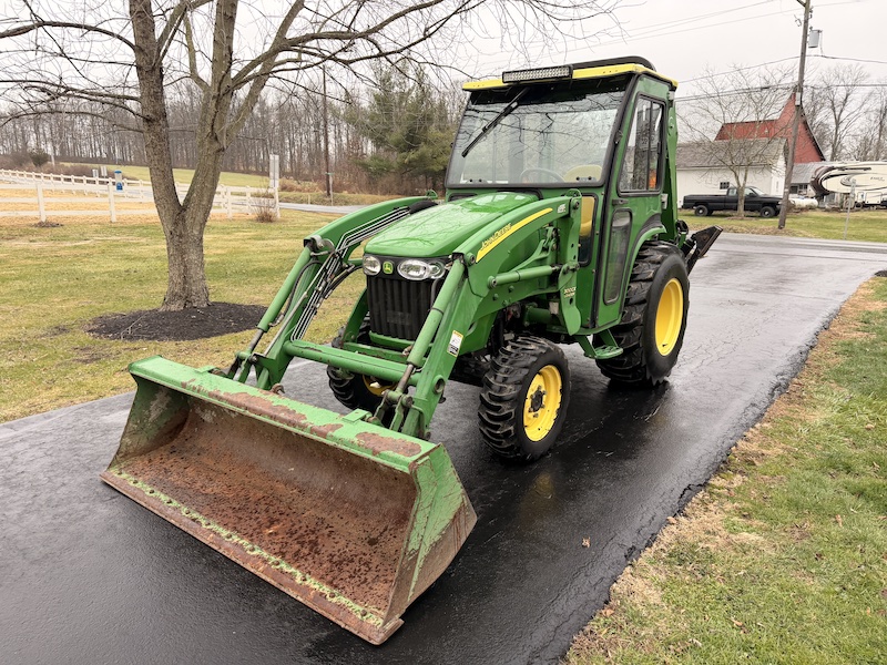 2005 John Deere 3120 Tractor Loader Backhoe - Image 10