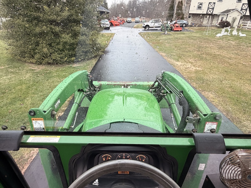 2005 John Deere 3120 Tractor Loader Backhoe - Image 31