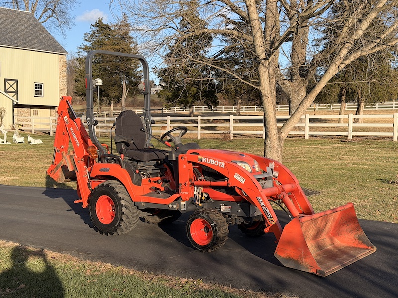 2013 Kubota BX25D Tractor Loader Backhoe - Image 3