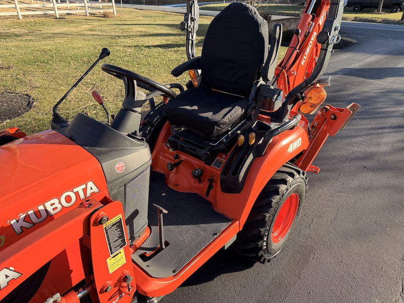 2013 Kubota BX25D Tractor Loader Backhoe - Image 20