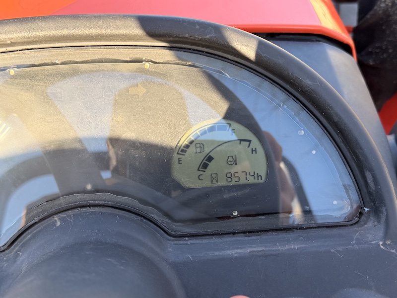 2013 Kubota BX25D Tractor Loader Backhoe - Image 25