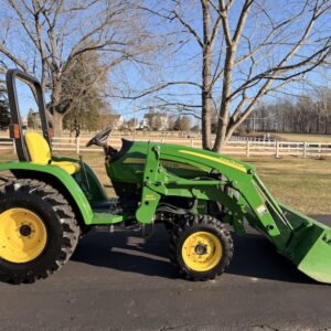 2007 John Deere 3203 Tractor Loader