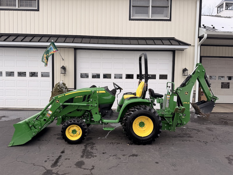 2023 John Deere 3046R Tractor Loader Backhoe - Image 2
