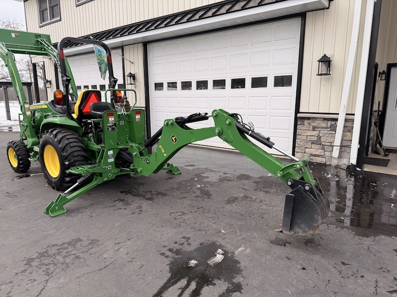 2023 John Deere 3046R Tractor Loader Backhoe - Image 18