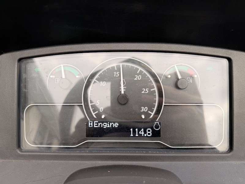 2023 John Deere 3046R Tractor Loader Backhoe - Image 33