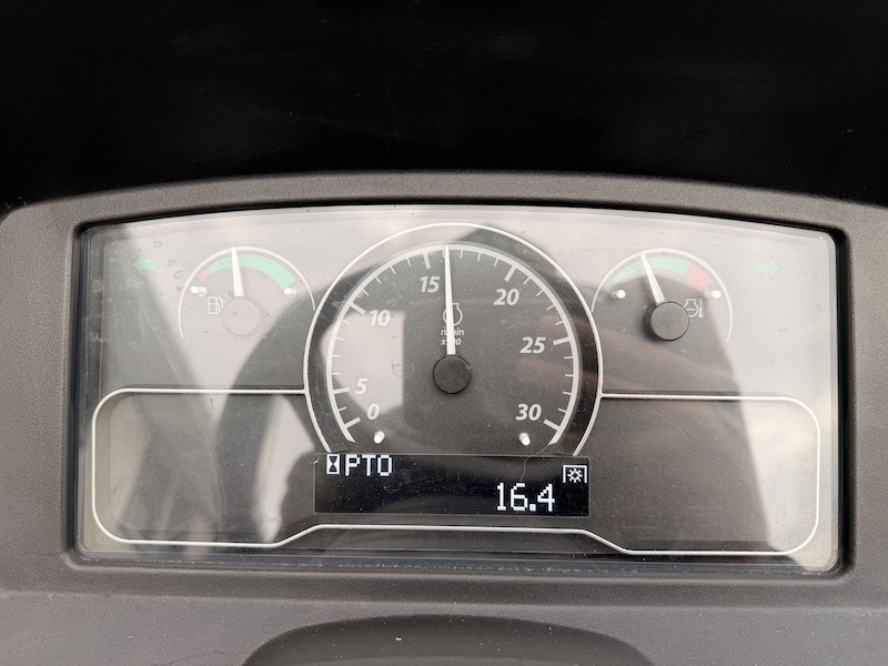 2023 John Deere 3046R Tractor Loader Backhoe - Image 35