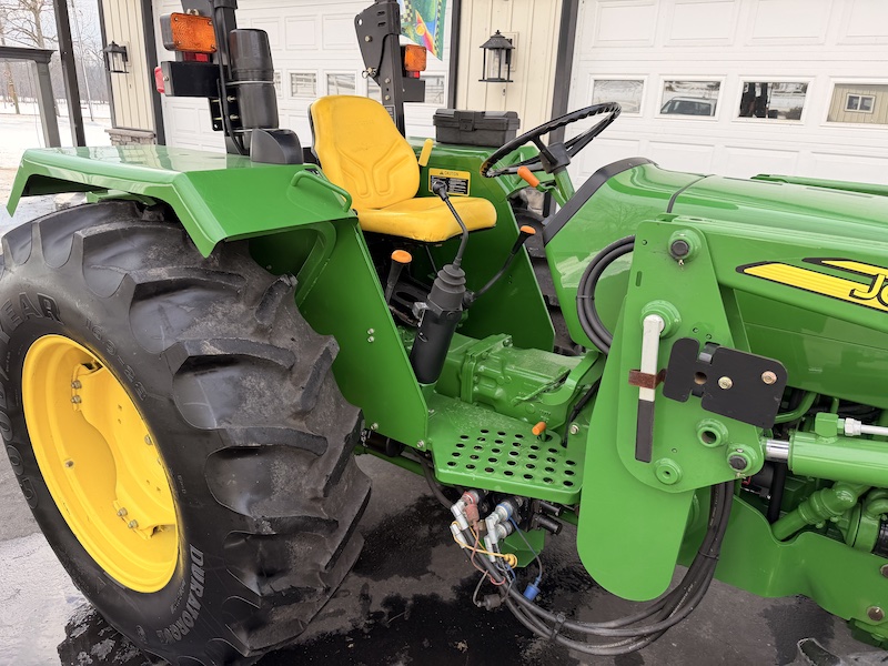2008 John Deere 5103 Tractor Loader - Image 28