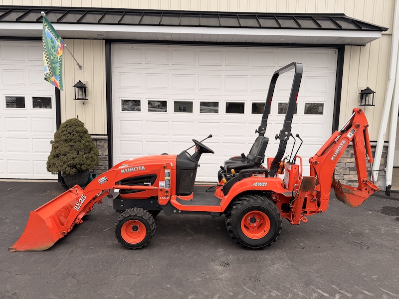 2010 Kubota BX25 Tractor Loader Backhoe - Image 2