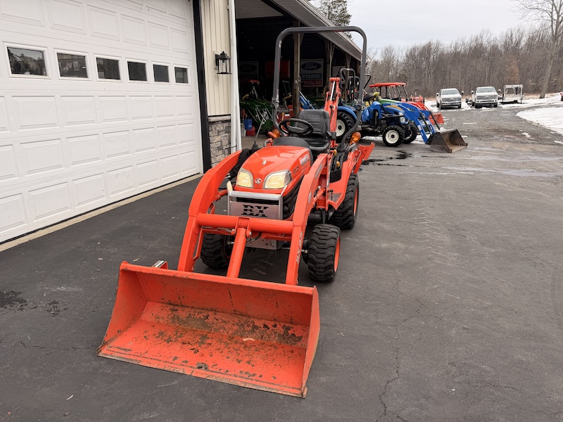 2010 Kubota BX25 Tractor Loader Backhoe - Image 4
