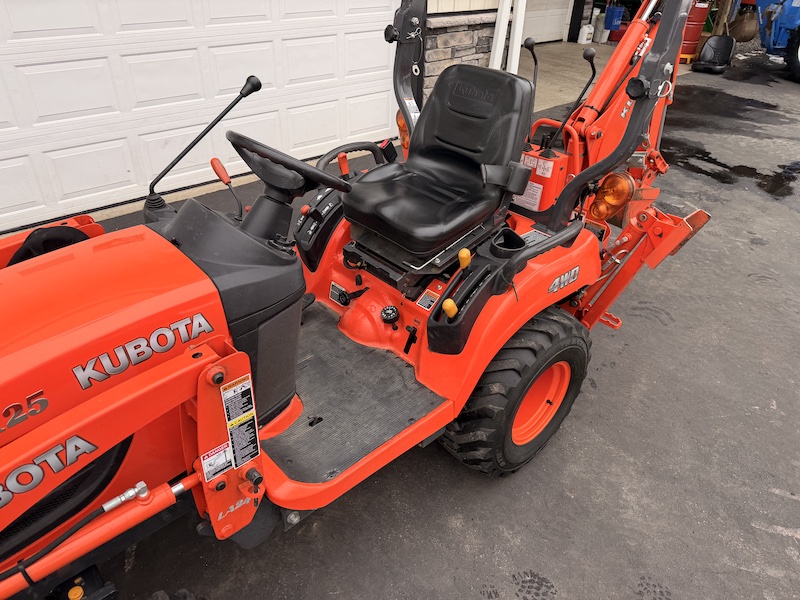 2010 Kubota BX25 Tractor Loader Backhoe - Image 9