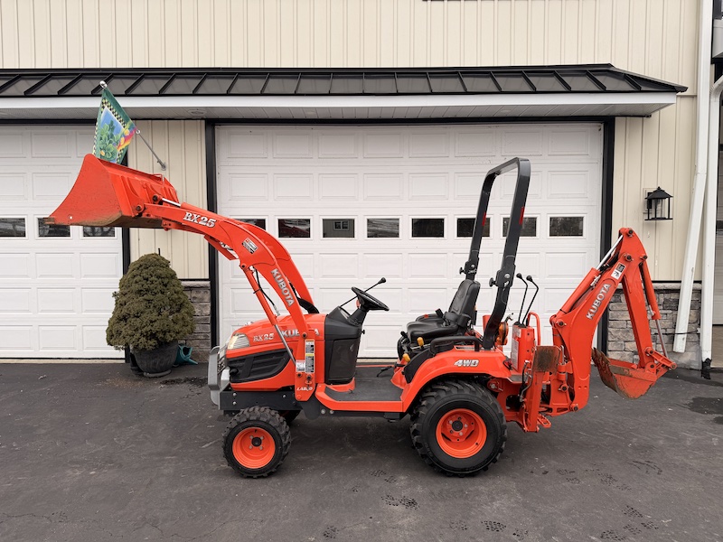 2010 Kubota BX25 Tractor Loader Backhoe - Image 12