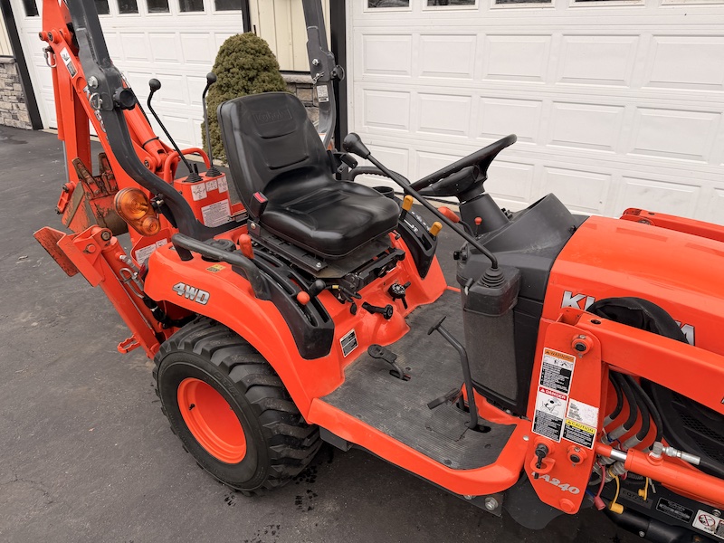 2010 Kubota BX25 Tractor Loader Backhoe - Image 20