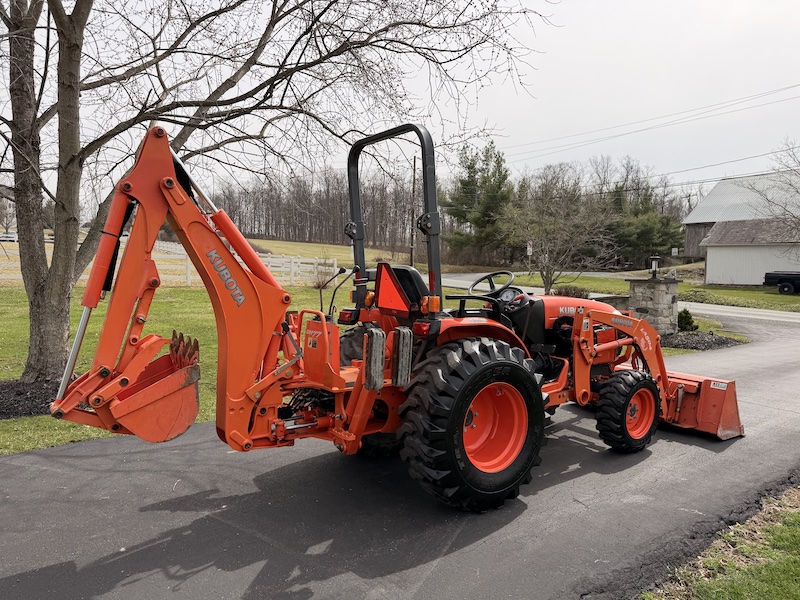 2013 Kubota B3300 Tractor Loader Backhoe - Image 14