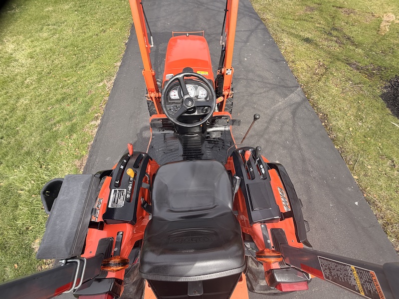 2013 Kubota B3300 Tractor Loader Backhoe - Image 26