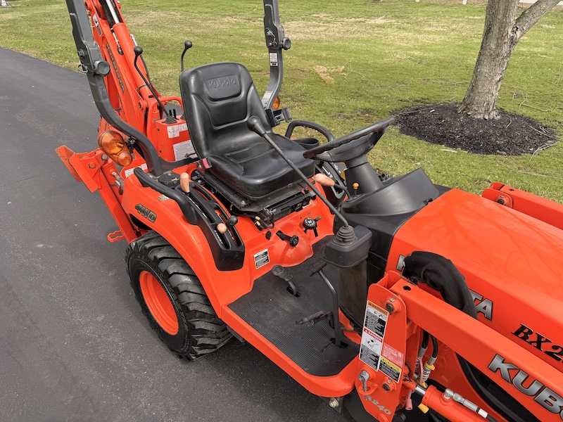 2009 Kubota BX25 Tractor Loader Backhoe - Image 9