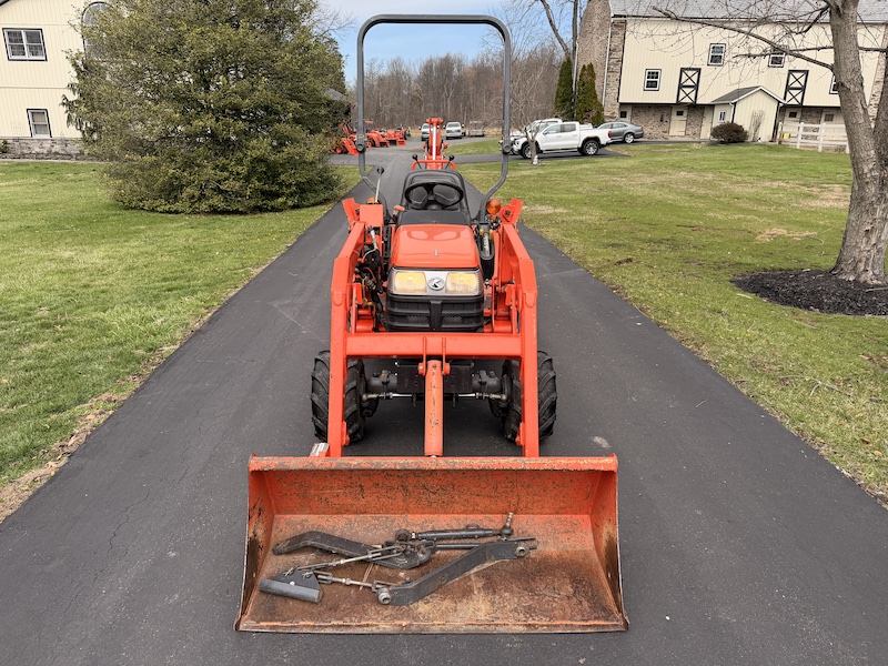 2003 Kubota BX22 Tractor Loader Backhoe - Image 5