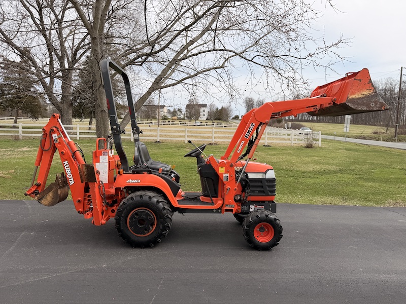 2003 Kubota BX22 Tractor Loader Backhoe - Image 10